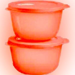 Tupperware Crystal Wave plus 2 qt set of two bowls
